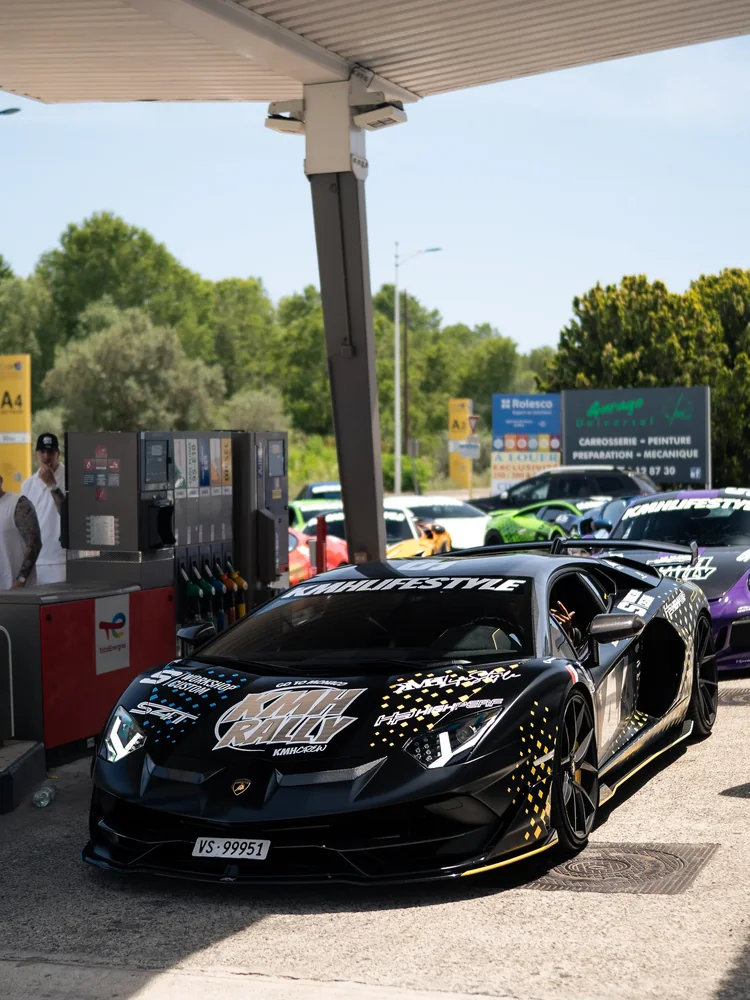 Lamborghini Aventador SVJ (kit déco kmh rally), full covering noir satiné et kit déco : photo 1 sur 4